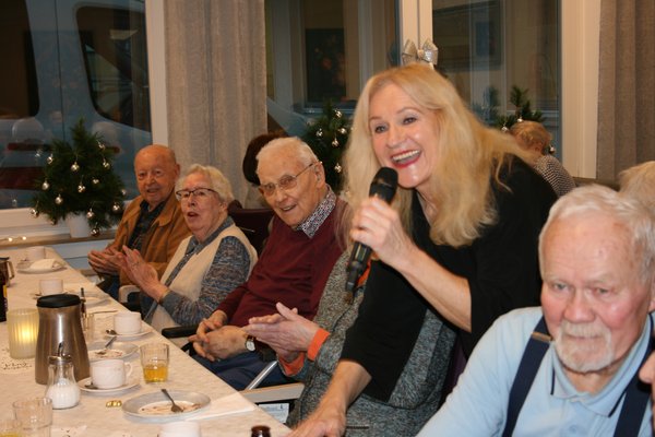 Sängerin im Publikum